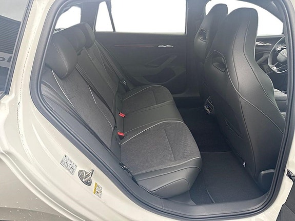 Skoda Superb 22 of 27