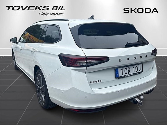 Skoda Superb 5 of 27