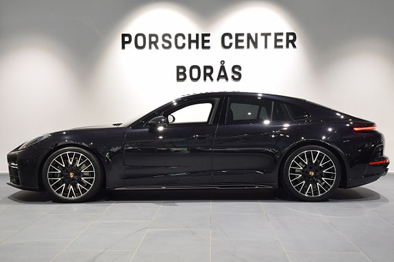 Porsche Panamera 4 2 of 17