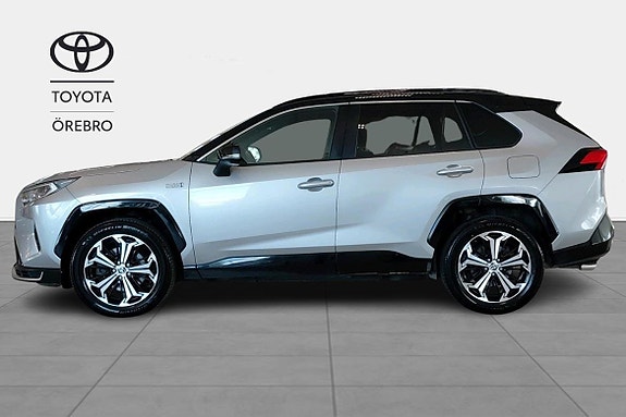 Toyota RAV4 3 of 11