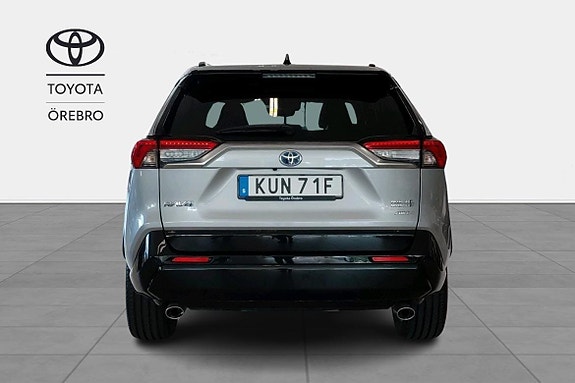 Toyota RAV4 5 of 11