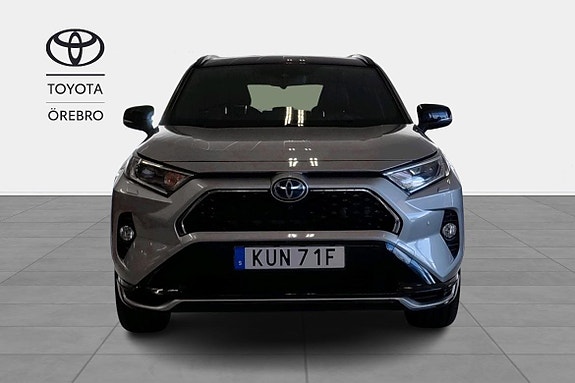 Toyota RAV4 6 of 11