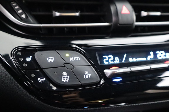 Toyota C-HR 18 of 22