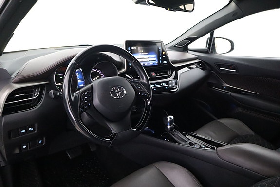 Toyota C-HR 10 of 22