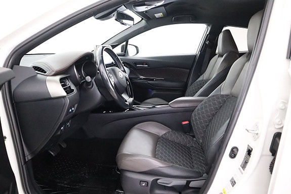 Toyota C-HR 11 of 22
