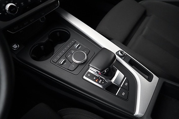 Audi A4 14 of 24