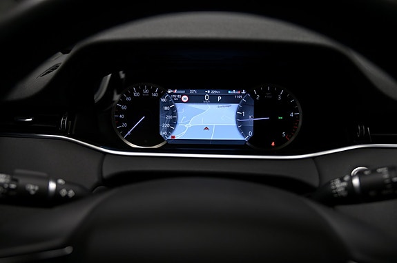 Land Rover Range Rover Evoque 21 of 29