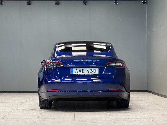 Tesla Model 3 15 of 19