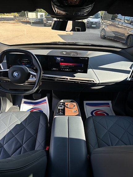 BMW iX 8 of 13