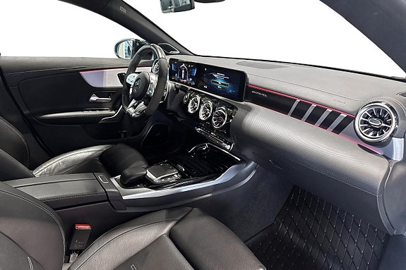 Mercedes-Benz CLA45 9 of 19