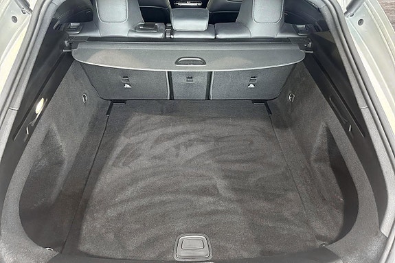 Mercedes-Benz CLA45 14 of 19