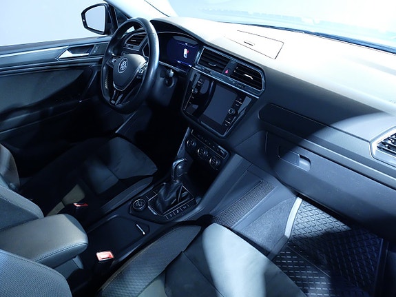 Volkswagen Tiguan Allspace 7 of 14