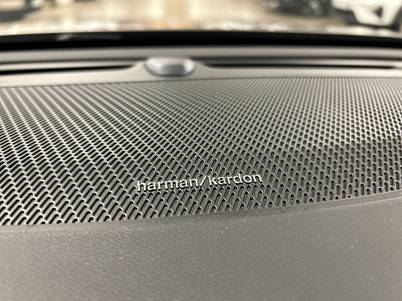Volvo V60 12 of 16