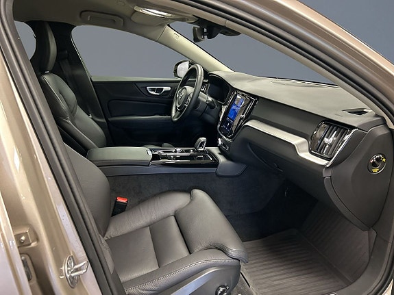 Volvo V60 7 of 16
