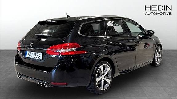 Peugeot 308 SW 2 of 11
