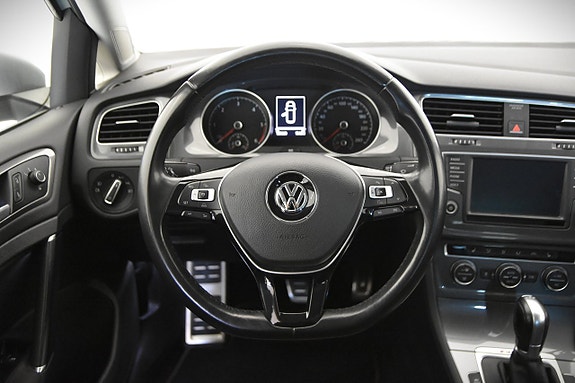 Volkswagen Golf Alltrack 12 of 21