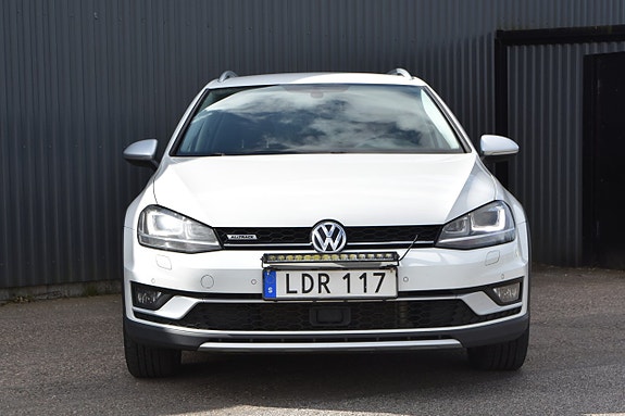 Volkswagen Golf Alltrack 7 of 21