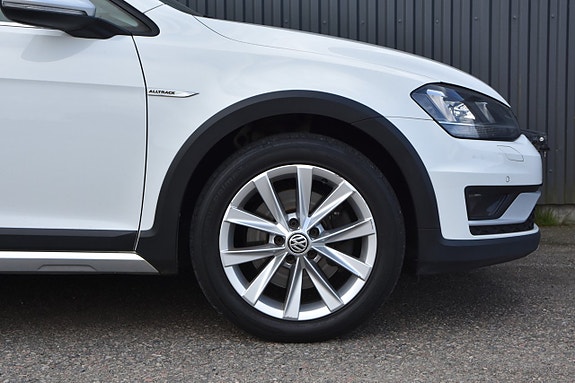 Volkswagen Golf Alltrack 4 of 21