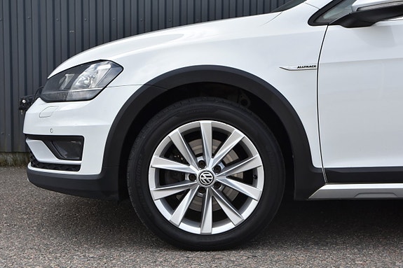 Volkswagen Golf Alltrack 5 of 21
