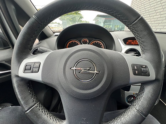 Opel Corsa 16 of 19