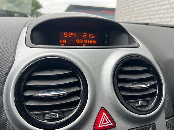 Opel Corsa 17 of 19