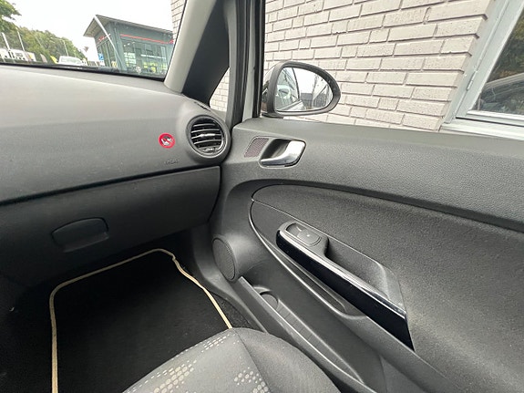 Opel Corsa 19 of 19