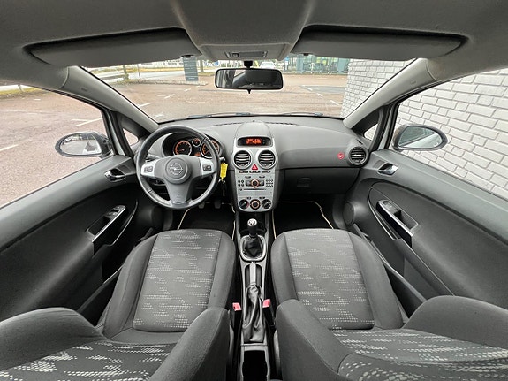 Opel Corsa 10 of 19