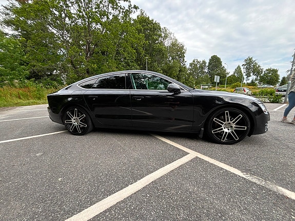 Audi A7 8 of 23