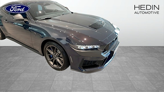 Ford Mustang 12 of 12