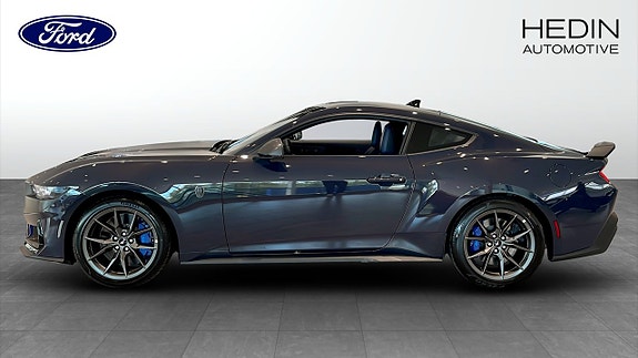 Ford Mustang 6 of 12
