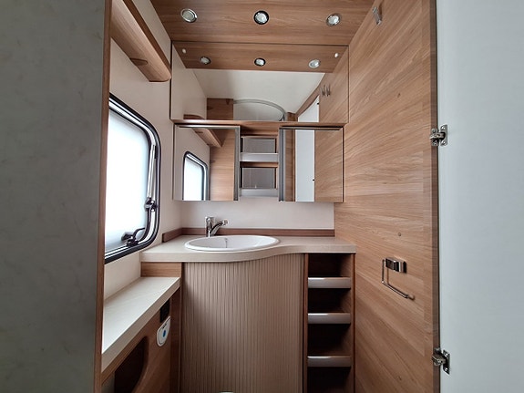 Hobby De Luxe 545 KMF Barnkammare: 3 Bäddar, Dusch, Kampanjprodukt! 13 of 17