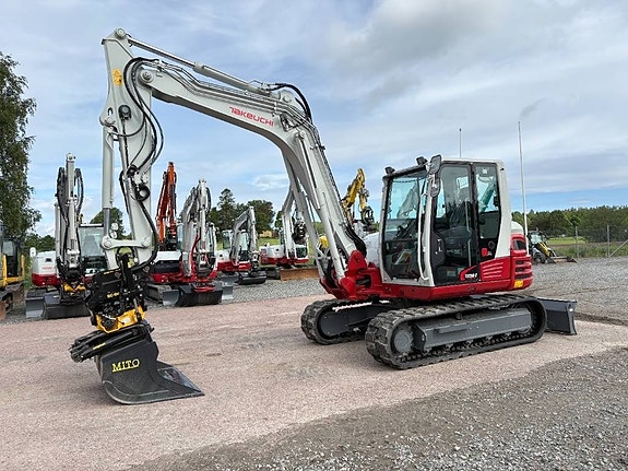 Takeuchi TB290 2 of 3
