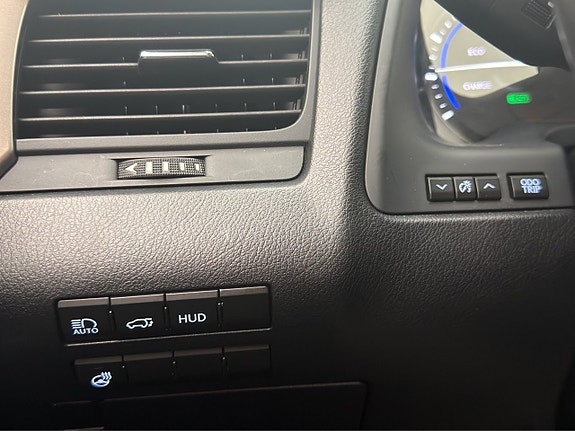 Lexus RX450h 27 of 30