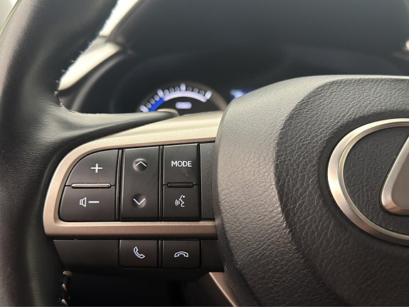 Lexus RX450h 23 of 30