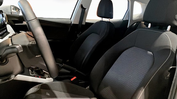Seat Arona 6 of 12