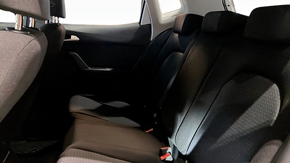 Seat Arona 9 of 12