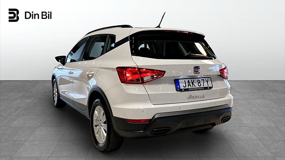 Seat Arona 4 of 12