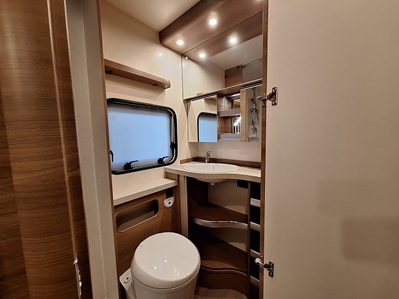 Hobby De Luxe 545 KMF Barnkammare: 3 Bäddar, Dusch, Kampanjprodukt! 10 of 13