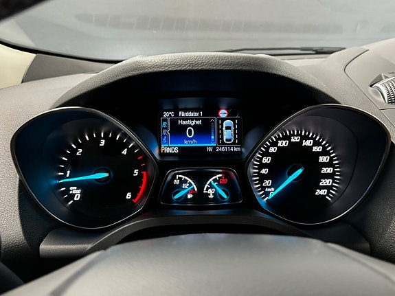 Ford Kuga 27 of 30