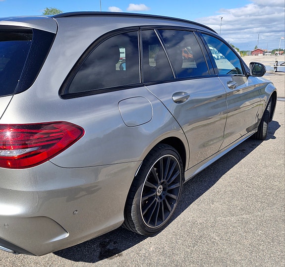 Mercedes-Benz C220 3 of 22