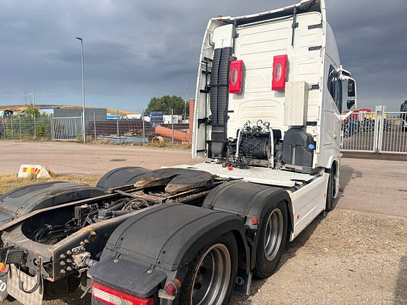 Volvo FH 62 TT 3 of 12