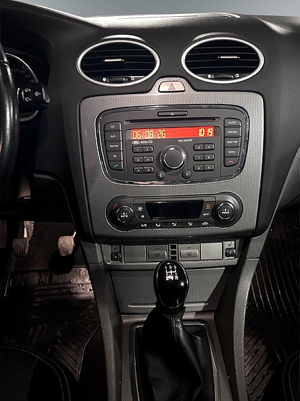 Ford Focus 12 of 17