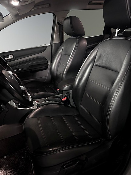 Ford Focus 10 of 17