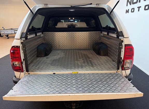 Toyota HiLux 5 of 11