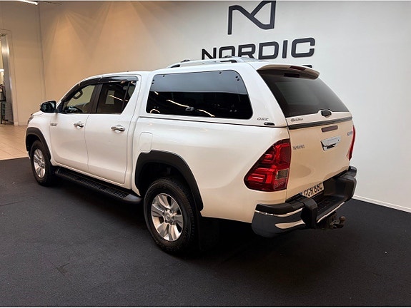 Toyota HiLux 3 of 11