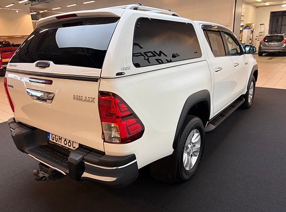 Toyota HiLux 4 of 11