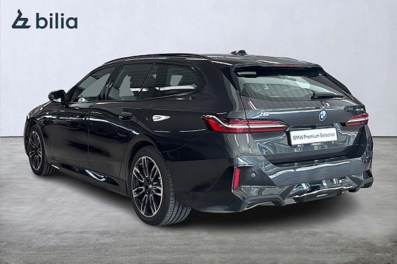 BMW i5 2 of 19