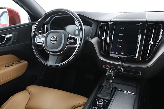 Volvo XC60 14 of 30
