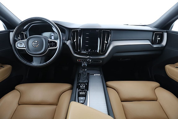 Volvo XC60 13 of 30