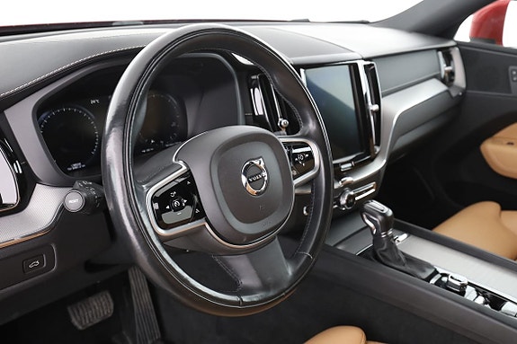 Volvo XC60 12 of 30